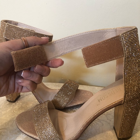 Rose gold heels - Picture 3 of 7